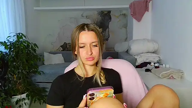 Miadeseoo's Live XXX Chat