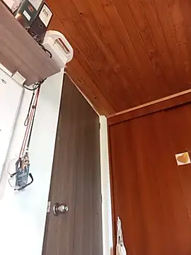 XXX chat uživo modela Ivon_C