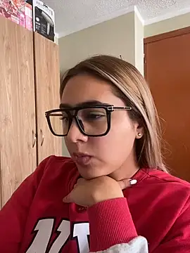 Chat XXX en directo de Miabonnett_