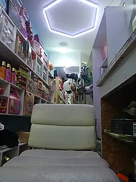Chat +18 de LunaZambrano ao vivo
