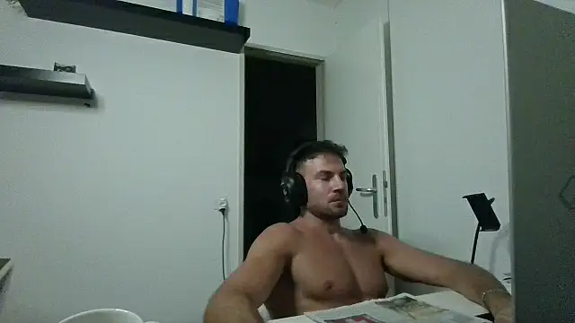 alpha-hunk Live XXX-Chat