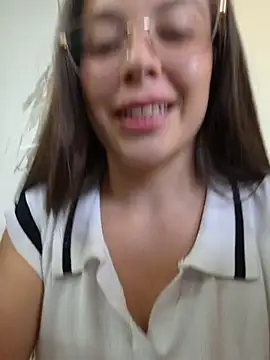 Emmasweet_Val's Live XXX Chat