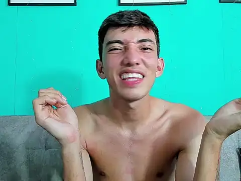 Chat +18 de MaikolOrtizz ao vivo