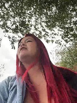 Chat XXX en directo de Lia-Moon77