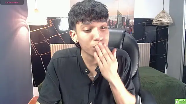 Chat +18 de Jake_Falcon ao vivo