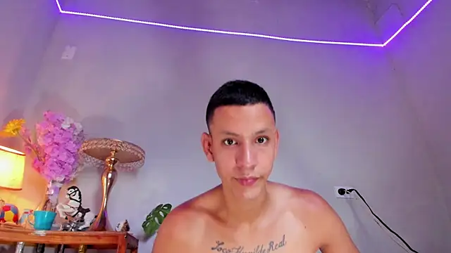 Owen_flin_ Adlı Modelin Canlı XXX Sohbeti