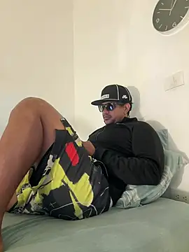 bigdick211292 XXX чат на живо