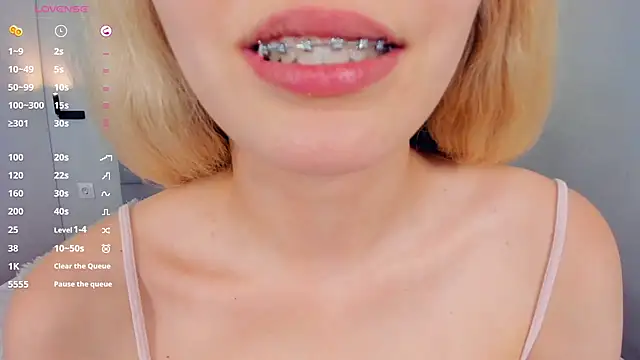 Barbiebloom élő XXX-chatje