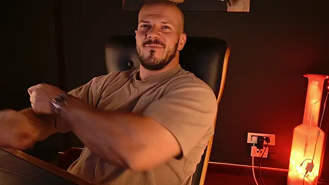 AngeloEric Chat XXX live