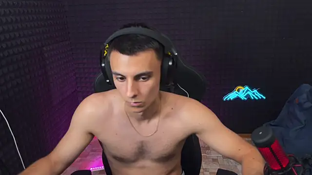 Hols_20 Live XXX-Chat