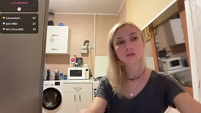 Онлайн чат XXX AngelJeni