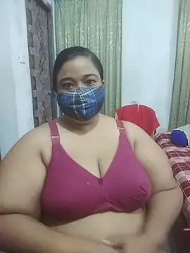 momo_loves Chat XXX in diretta