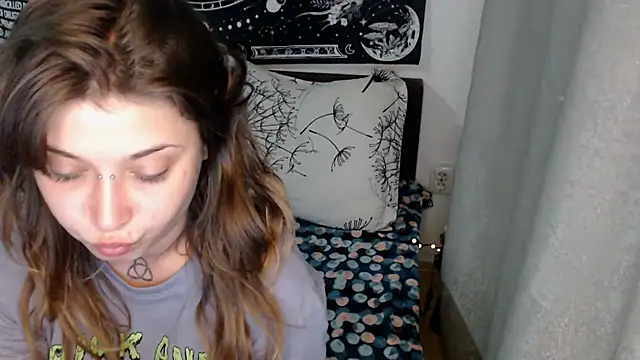 AlienforTwenty Live XXX-chat