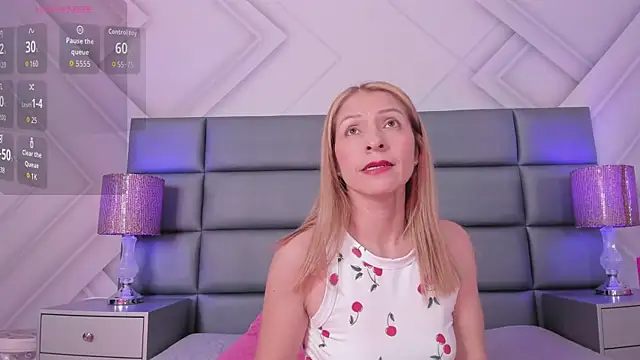 AlexaFoxx_ Chat XXX in diretta
