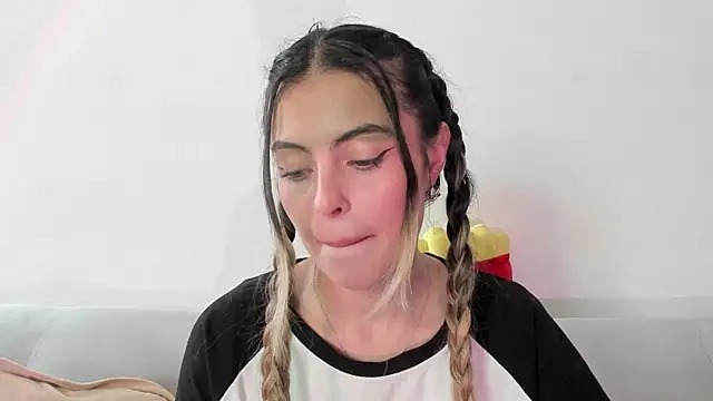 Fernanda_aaaaのライブXXXチャット