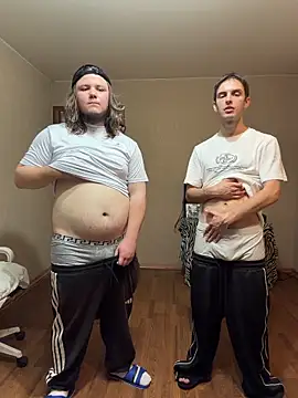 צ'אט XXX בשידור חי של desiredude9