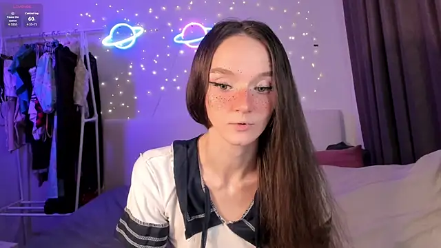 HottieEVER élő XXX-chatje