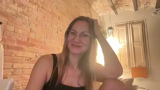 Feyoraa's Live XXX Chat