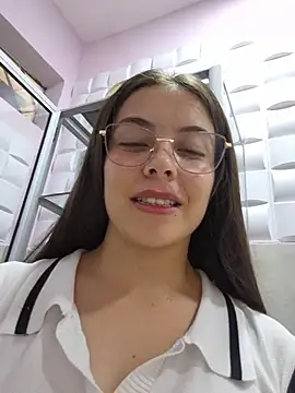 دردشة Emmasweet_Val الجنسية المباشرة