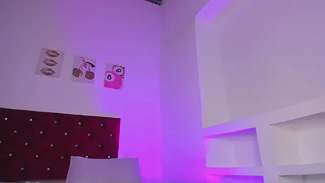 Chat +18 de kittymonroe1 ao vivo