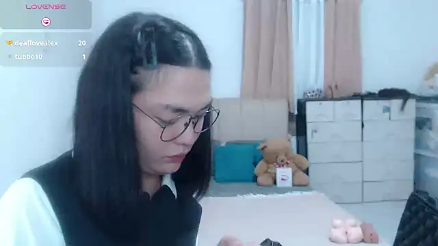 zhaviahale21's Live XXX Chat
