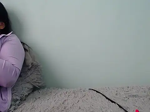 Chat +18 de Laura_martin_ ao vivo