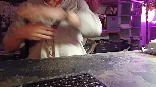 XXX chat uživo modela yvanbonar