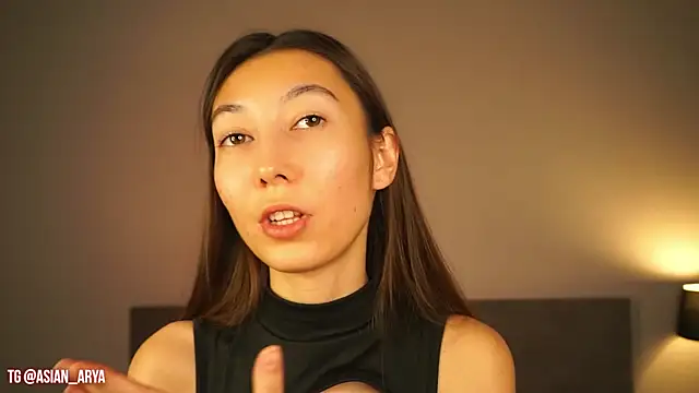 bigboobsarya Adlı Modelin Canlı XXX Sohbeti