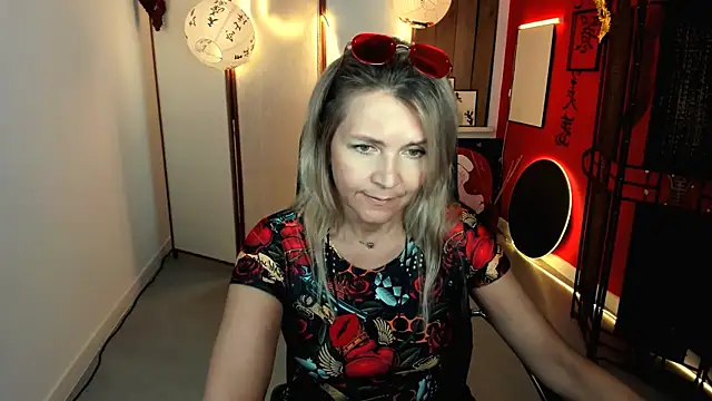 NicoleHitmanのライブXXXチャット