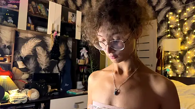 Chatroom XXX en direct de CurlyWinx