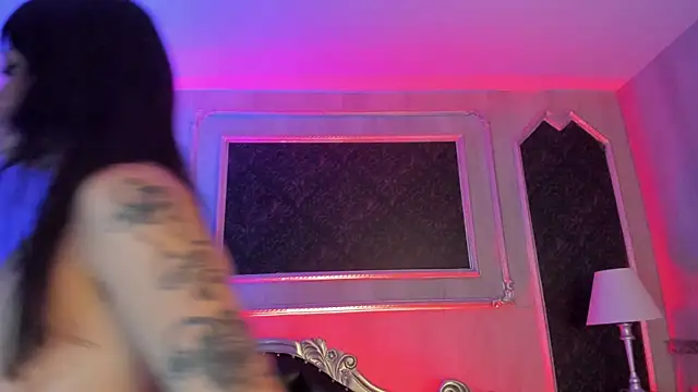 MeganDraco_ élő XXX-chatje