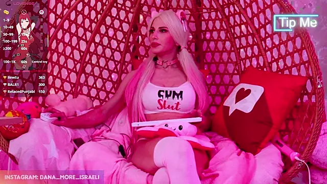 Chat +18 de dana_more ao vivo