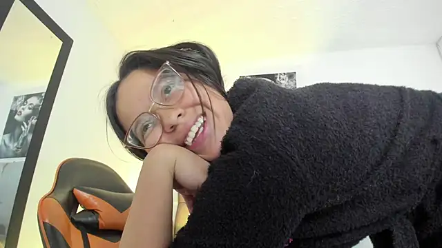 Ariel_star1 live XXX chat