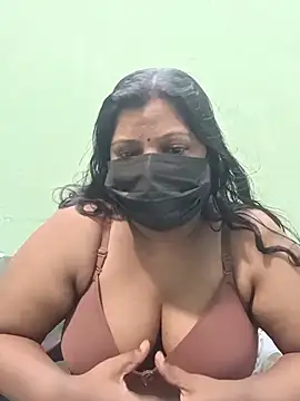 دردشة Tamil_Milf الجنسية المباشرة