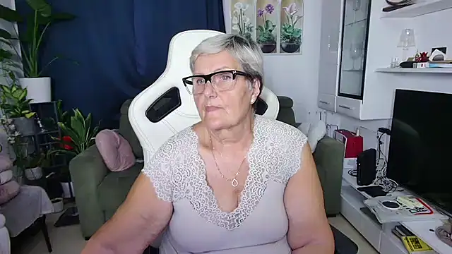 Chatroom XXX en direct de Selenna57