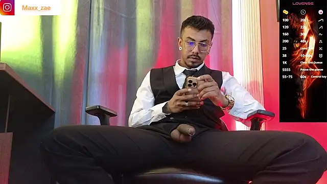 Latinmoster_boss XXX чат на живо