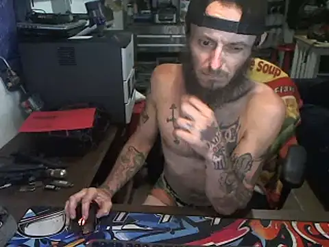 CloudDadddyyy Chat XXX in diretta