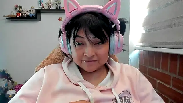 Živý XXX chat Shaddycute_