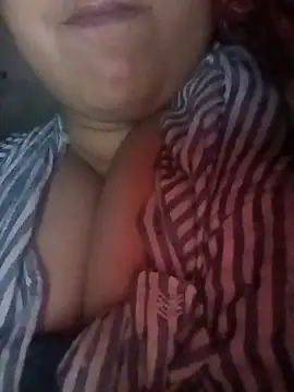 Chat XXX en directo de Radika345