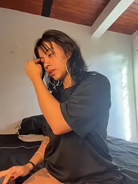 NefertitiXO Adlı Modelin Canlı XXX Sohbeti
