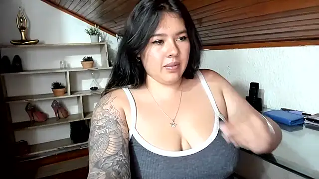 LinaBrowm Chat XXX live
