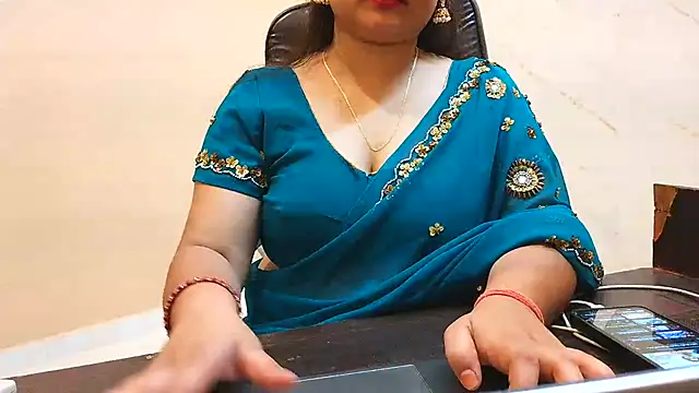 Chat +18 de PUCHEJAAN ao vivo