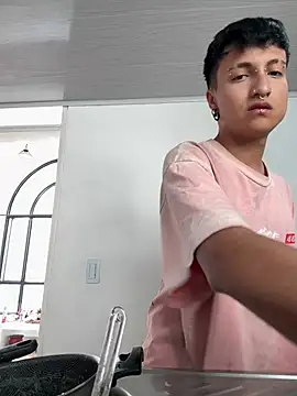 Milan_Bach Live XXX-chat