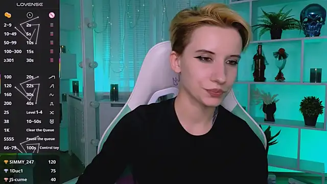 XXX chat uživo modela _Rein_ramm
