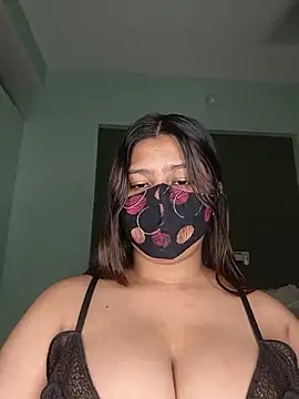 YOUR_GF_のライブXXXチャット