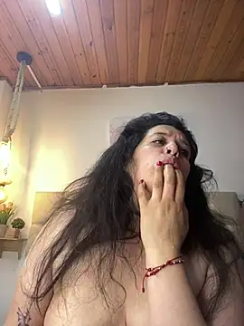 Andrea_secret_ Adlı Modelin Canlı XXX Sohbeti