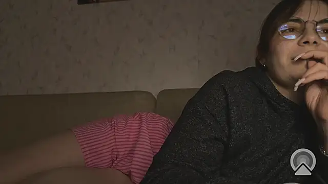 Feloraa Chat XXX live