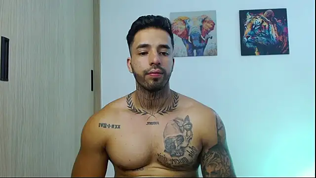 Chatroom XXX en direct de Jacobb_Phoenix