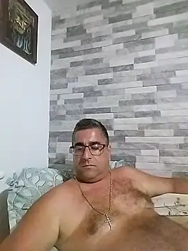 Živý XXX chat ADRIAN_ADI40