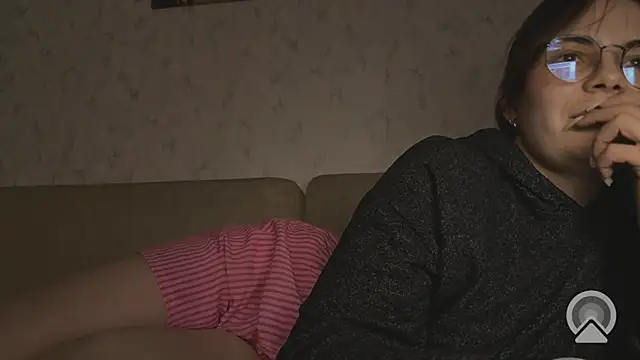 Feloraa Chat XXX in diretta